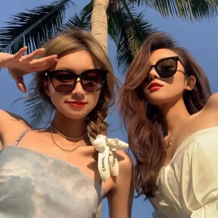 50英尺高的女人